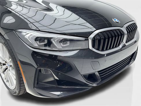 Used 2024 BMW 330i Sedan image 3