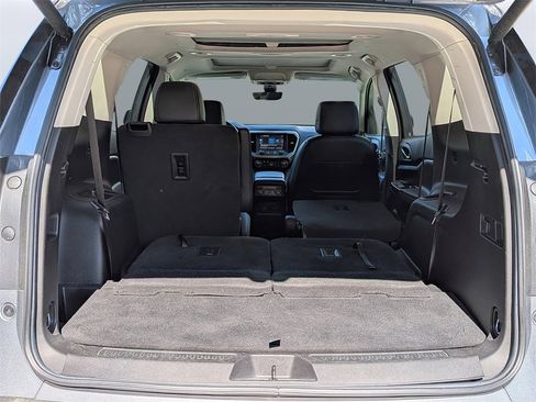 Used 2022 GMC Acadia Denali w/ Denali Technology Package image 12