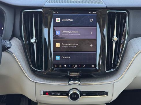 Certified 2023 Volvo XC60 T8 Plus w/ Climate Package AWD/4WD image 13