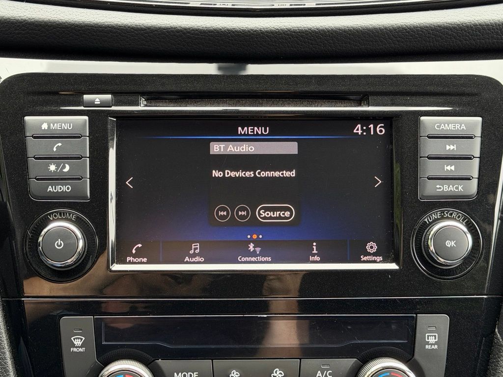 Used 2018 Nissan Rogue SV AWD/4WD image 13