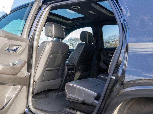 Used 2023 Chevrolet Traverse Premier w/ Redline Edition image 30