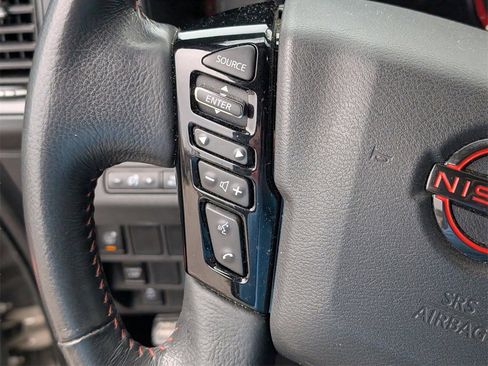 Used 2022 Nissan Frontier Pro-X w/ Technology Package image 18