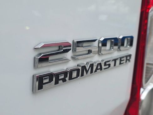 Used 2025 RAM ProMaster 2500 w/ Convenience Group FWD image 12