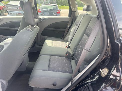 Used 2007 Chrysler PT Cruiser FWD image 11
