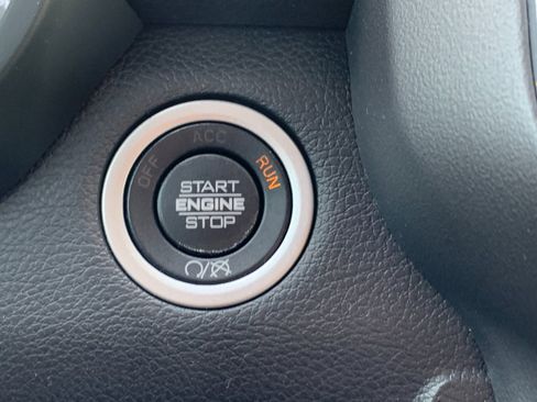 Used 2024 RAM 3500 Big Horn image 23