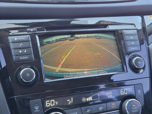 Used 2021 Nissan Rogue Sport SV FWD image 13