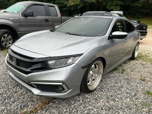 Used 2019 Honda Civic EX image 2