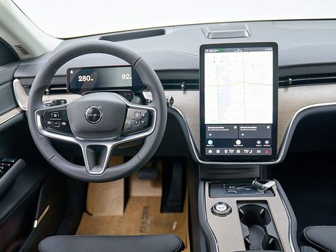 New 2026 Volvo EX90 Plus AWD/4WD image 29