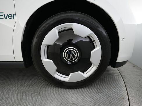 Used 2025 Volkswagen ID. Buzz Pro S RWD image 20