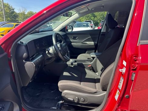 Used 2024 Hyundai Kona SEL AWD/4WD image 5