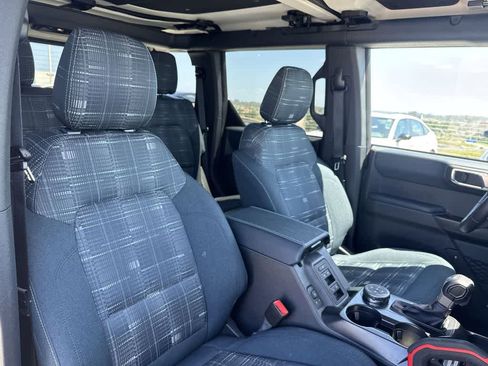 Used 2025 Ford Bronco Heritage Edition AWD/4WD image 26