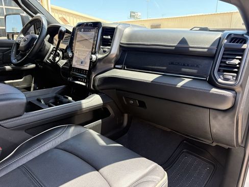 Used 2024 RAM 2500 Limited AWD/4WD image 26