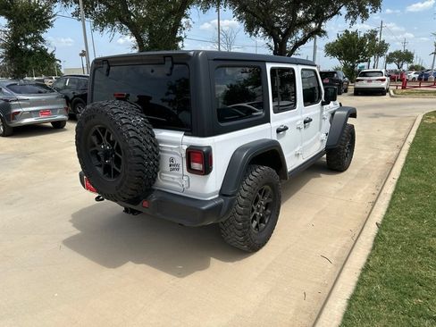 Used 2025 Jeep Wrangler Unlimited Sport AWD/4WD image 5