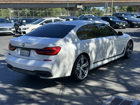 Used 2018 BMW 740i RWD image 8