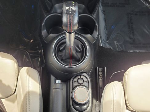 Used 2019 MINI Cooper S image 25