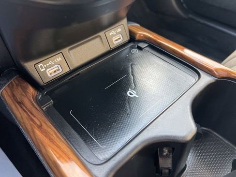 Used 2022 Honda CR-V Touring image 26