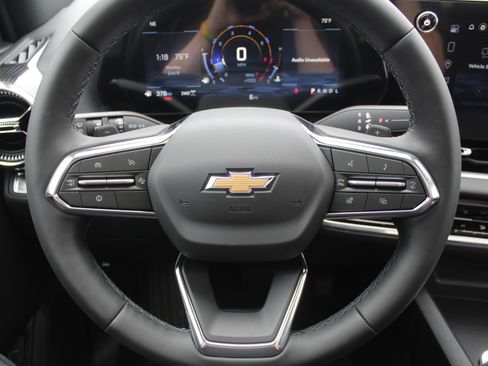 New 2026 Chevrolet Equinox LT w/ Convenience Package II AWD/4WD image 12