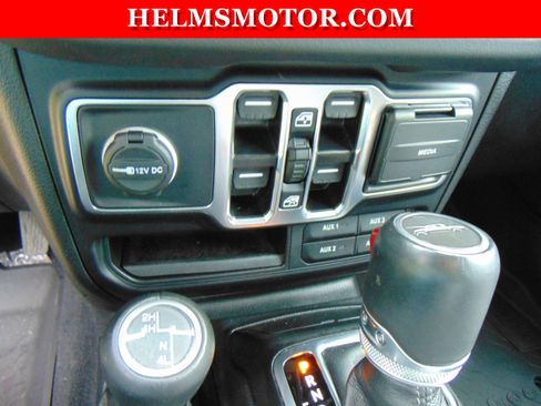 Certified 2024 Jeep Gladiator Sport w/ Premium Package AWD/4WD image 29