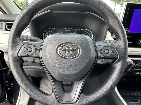 Used 2025 Toyota RAV4 XLE w/ Convenience Package FWD image 12