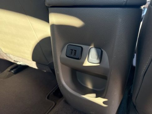 Used 2015 GMC Canyon SLT image 14