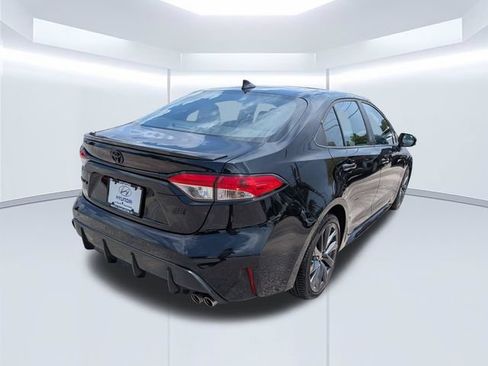 Used 2023 Toyota Corolla SE FWD image 4