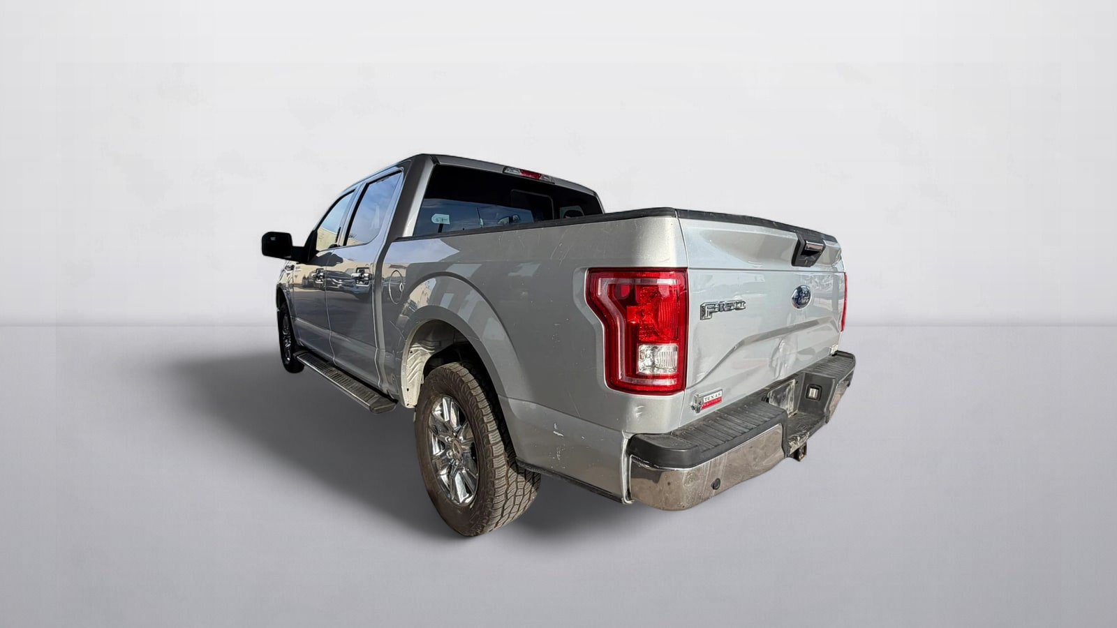 Used 2017 Ford F150 XLT w/ Equipment Group 302A Luxury RWD image 6