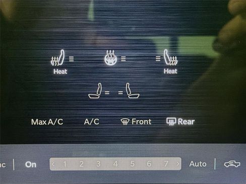 Used 2025 RAM 1500 Big Horn AWD/4WD image 22