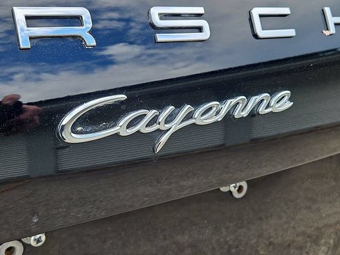 Used 2018 Porsche Cayenne AWD/4WD image 13