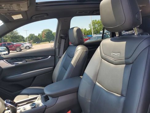 Certified 2023 Cadillac XT6 Premium Luxury w/ Technology Package AWD/4WD image 5