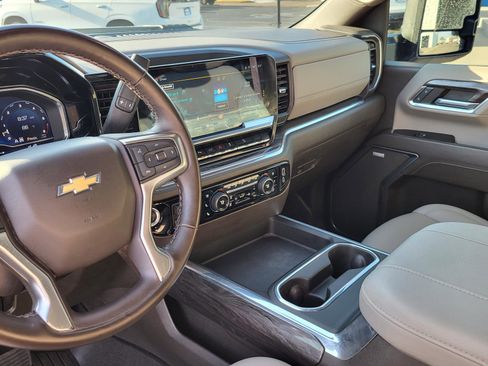 Used 2024 Chevrolet Silverado 2500 LTZ w/ LTZ Plus Package image 24