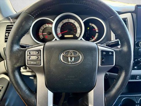 Used 2012 Toyota Tacoma 4x4 Double Cab w/ TRD Sport Pkg image 8