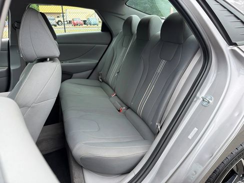 Certified 2023 Hyundai Elantra SEL w/ Convenience Package FWD image 23
