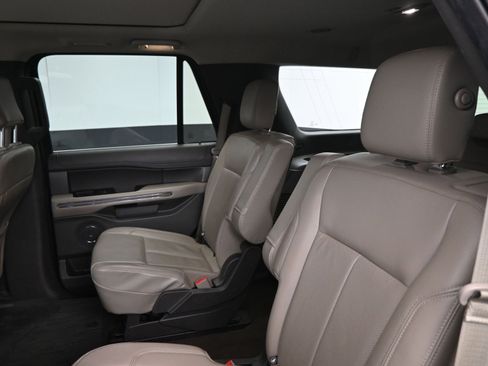 Used 2020 Ford Expedition XLT w/ Equipment Group 202A image 18