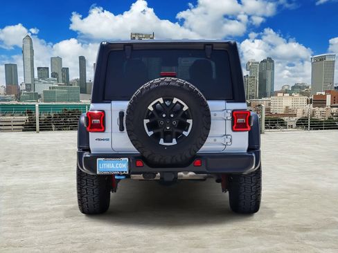 Used 2024 Jeep Wrangler Unlimited Rubicon 4xe AWD/4WD image 5