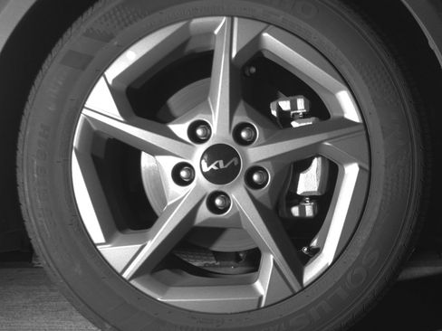 Used 2025 Kia K4 LXS image 13