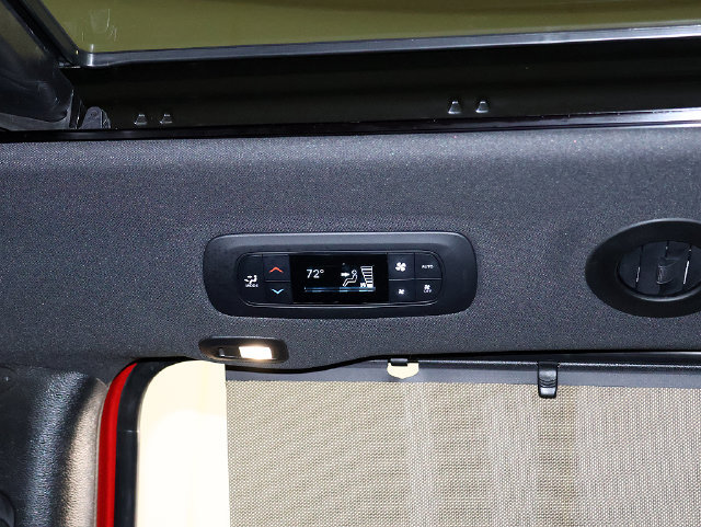 Used 2026 Chrysler Pacifica Limited FWD image 16