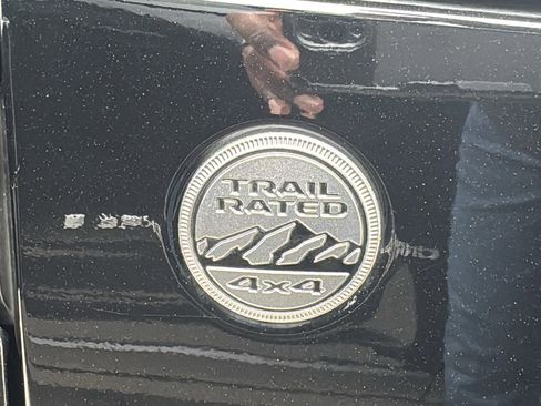 Used 2024 Jeep Wrangler Sport AWD/4WD image 10