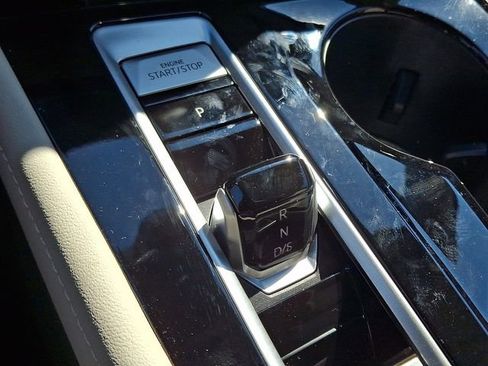 New 2026 Volkswagen Atlas SE image 8