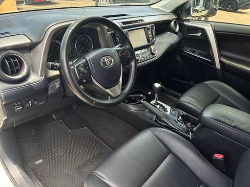Used 2018 Toyota RAV4 Limited FWD image 11