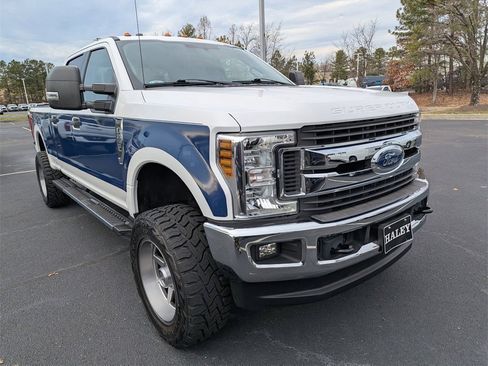 Used 2019 Ford F250 XLT w/ XLT Value Package image 2