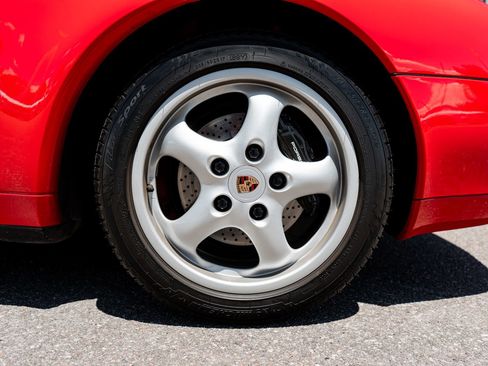 Used 1995 Porsche 911 Carrera RWD image 16