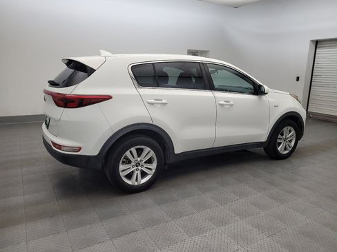 Used 2019 Kia Sportage LX AWD/4WD image 10