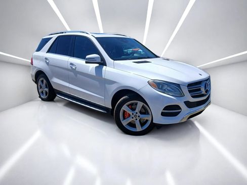 Used 2018 Mercedes-Benz GLE 350 w/ Premium 1 Package image 2