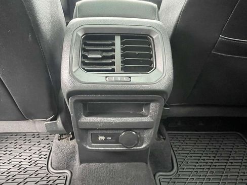 Used 2022 Volkswagen Tiguan SEL R-Line image 13