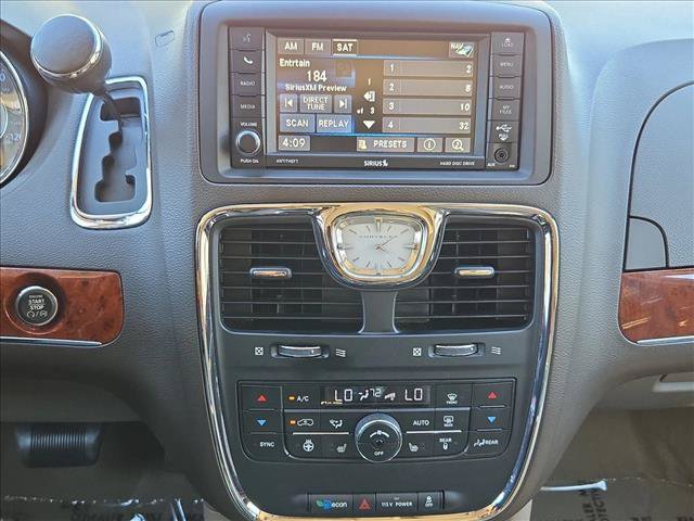 Used 2013 Chrysler Town & Country Limited w/ Luxury Group FWD image 14