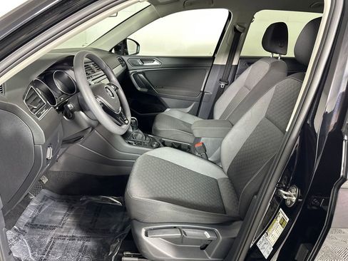 Used 2021 Volkswagen Tiguan S image 11