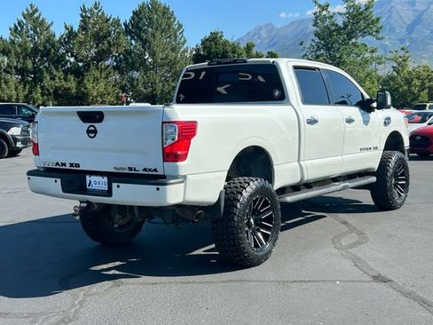 Used 2017 Nissan Titan SL AWD/4WD image 3