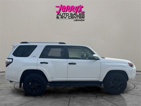 Used 2024 Toyota 4Runner SR5 Premium image 11