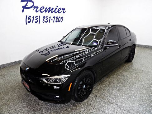 Used 2018 BMW 320i Sedan image 1