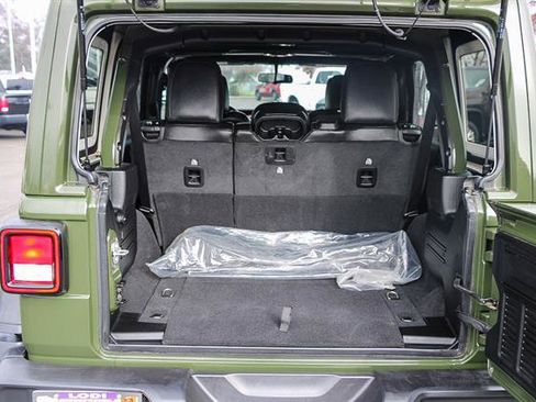 Used 2021 Jeep Wrangler Unlimited Rubicon image 25